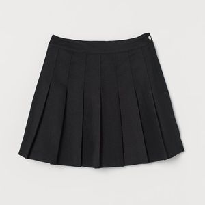 Pleated skirt